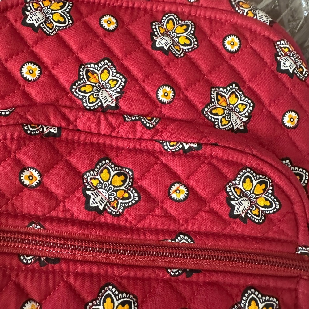 Vera Bradley Red Floral Quilted Bag - Picture 4 of 7
